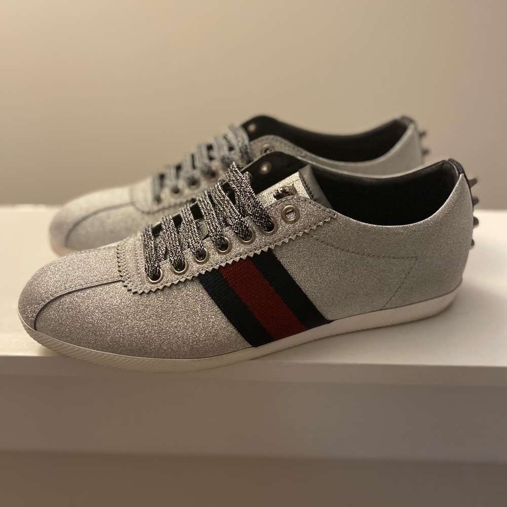 Gucci Sneaker- gently worn! No box